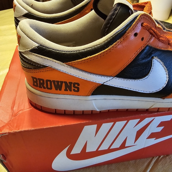 Nike Cleveland Browns shoes - Picture 6 of 11